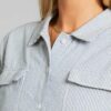 Skjorte med lyseblå og hvite striper - 100 % økologisk bomull » Etiske & økologiske klær » Grønt Skift