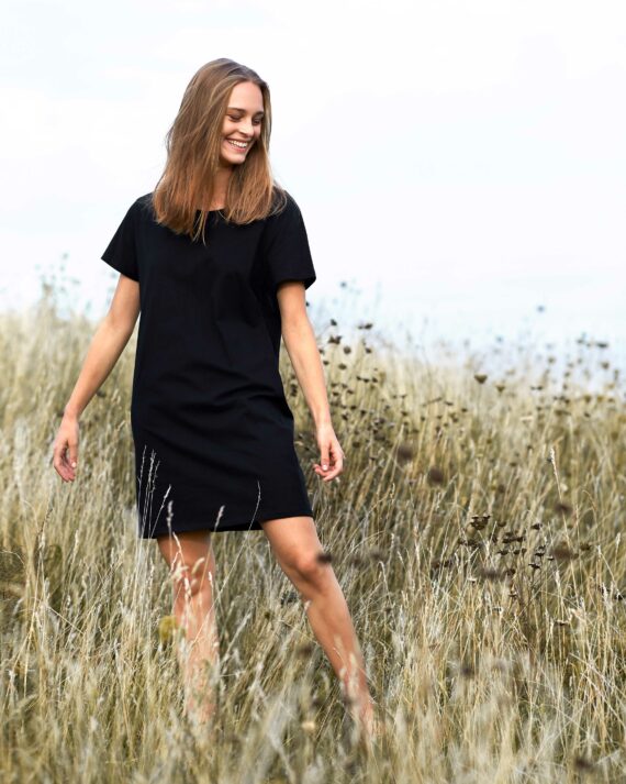 O81020-Ladies-Long-Length-T-shirt_Black