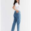 Evermind dongeribukse - Mom Fit - Day Sky Blue - økologisk bomull » Etiske & økologiske klær » Grønt Skift