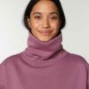 Mørk rosa genser med høy hals - økologisk bomull og resirkulert polyester » Etiske & økologiske klær » Grønt Skift