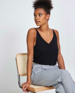 Svart singlet med tynne stropper - 100 % Tencel » Etiske & økologiske klær » Grønt Skift