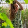 Midikjole med grønt mønster - Ecovero » Etiske & økologiske klær » Grønt Skift