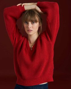 Rød strikket genser med v-hals - 100 % økologisk bomull » Etiske & økologiske klær » Grønt Skift