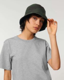 Bøttehatt med kamuflasjemønster - resirkulert polyester » Etiske & økologiske klær » Grønt Skift