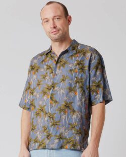Blå kortermet skjorte med palmetrær - 100 % lin » Etiske & økologiske klær » Grønt Skift