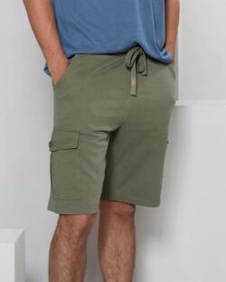 Grønn bermudashorts i joggebuksestoff - 100 % økologisk bomull » Etiske & økologiske klær » Grønt Skift