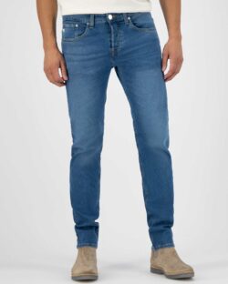 MUD jeans - Regular Dunn - Pure Blue jeans i resirkulert og økologisk bomull » Etiske og økologiske klær » Grønt Skift