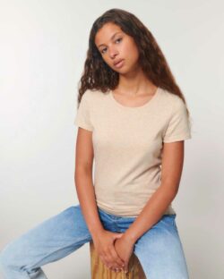 Beige t-skjorte med fargerik melering - 100 % økologisk bomull » Etiske og økologiske klær » Grønt Skift