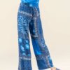 Løs Ecovero bukse med blått mønster » Etiske og økologiske klær » Grønt Skift
