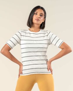 Hvit ribbet t-skjorte med svarte striper » Etiske og økologiske klær » Grønt Skift